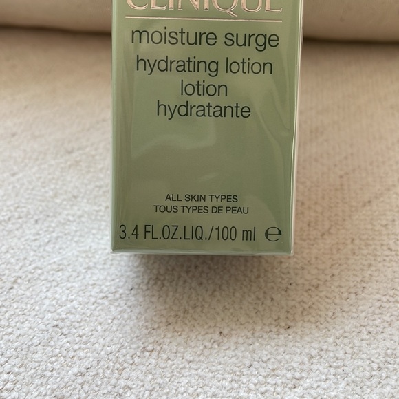 Clinique Moisture Surge Hydrating BRAND NEW IN BOX - Picture 5 of 7